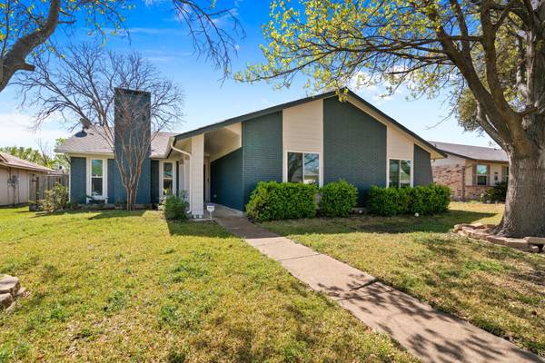 3004 Emerald Drive, Mesquite, TX 75150