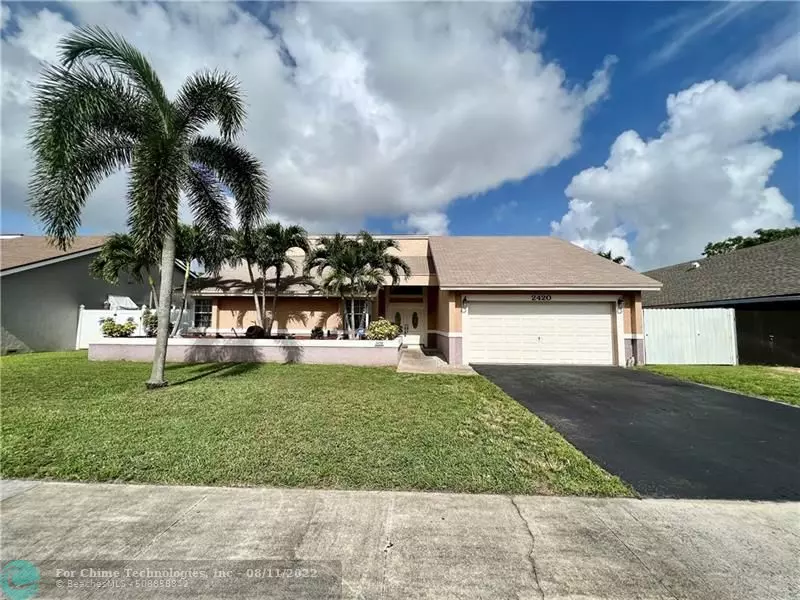 2420 NW 102nd Ter, Pembroke Pines, FL 33026