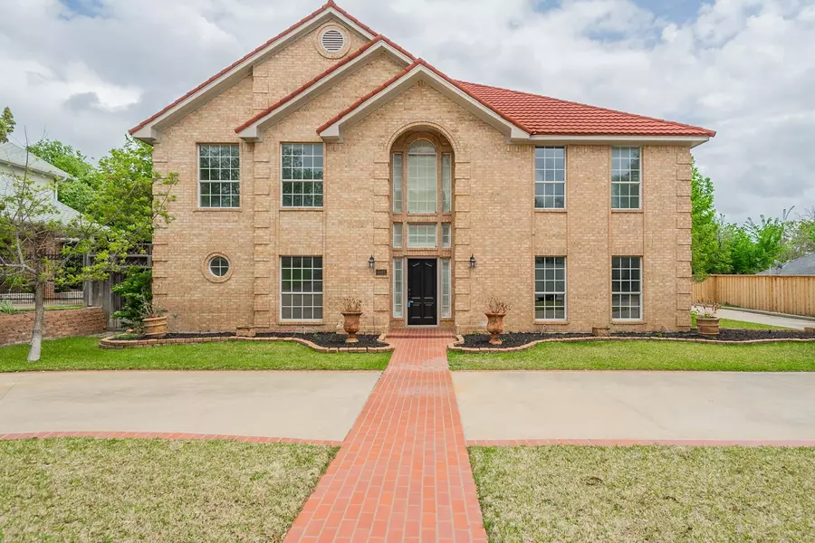 4001 Stonehaven Drive, Colleyville, TX 76034