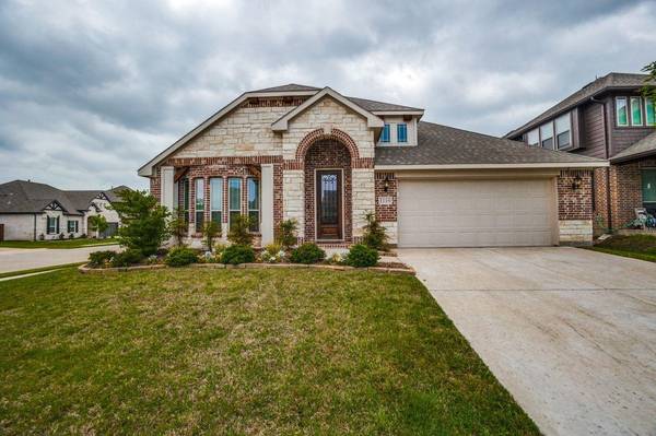 1119 Kettlewood Drive, Justin, TX 76247