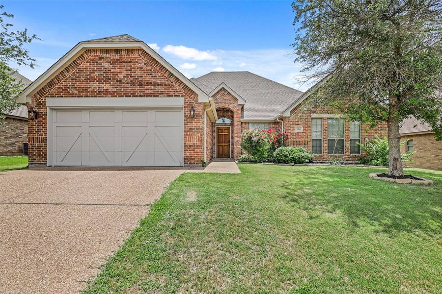 104 Champagne Drive, Aledo, TX 76008