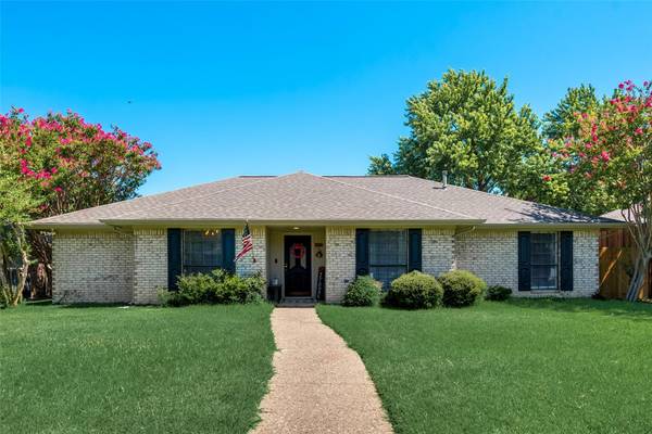 705 Green Brook Drive, Allen, TX 75002