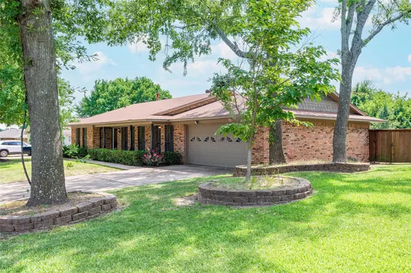 3626 Oakwood Street, Denison, TX 75020