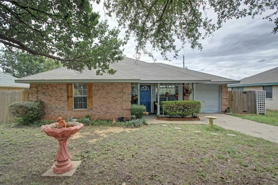 520 S Old Mansfield Road, Keene, TX 76059