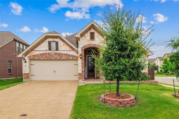 2317 Prairie Glen Street, Lewisville, TX 75056