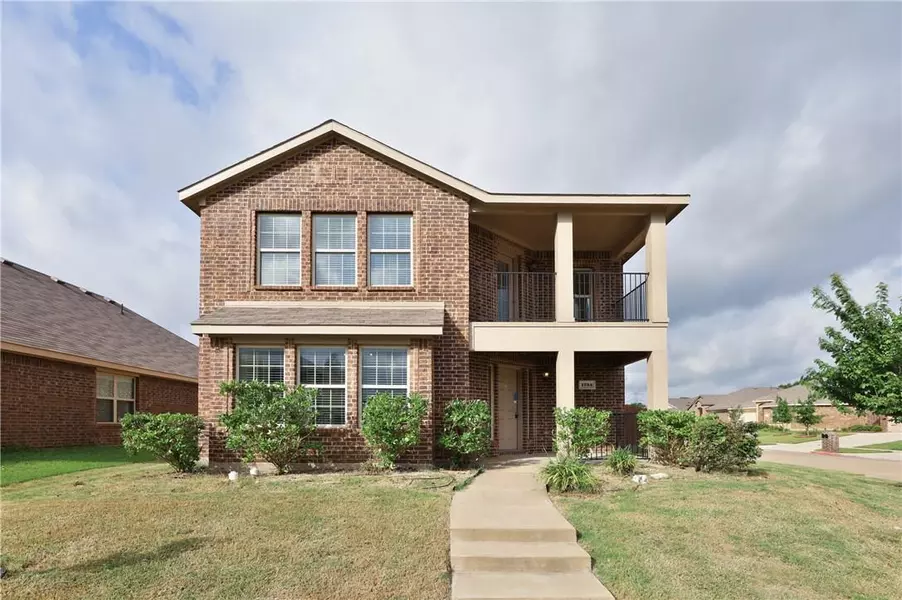 1734 Pioneer Way, Lancaster, TX 75146