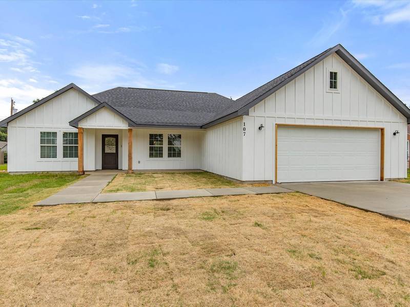 107 Tanglewood Drive, Tool, TX 75143