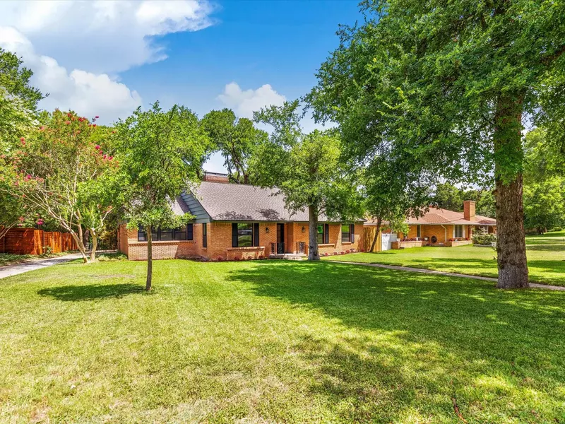 723 Monssen Drive, Dallas, TX 75224