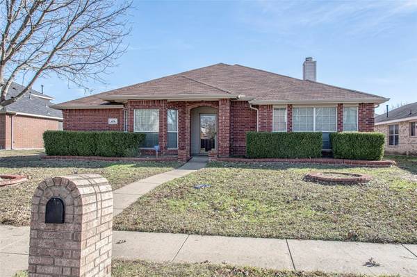 475 Sunnyside Drive, Lancaster, TX 75146