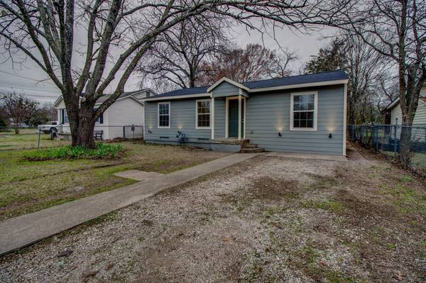 613 N Henry Street, Lancaster, TX 75146