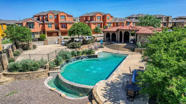 2640 Villa Di Lago #1, Grand Prairie, TX 75054