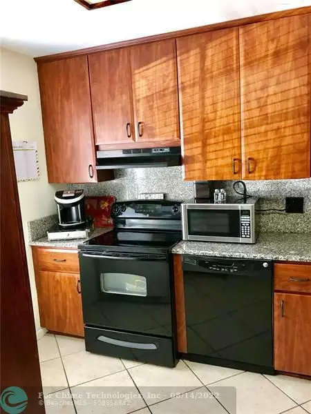 Weston, FL 33326,1580 Springside Dr  #1580