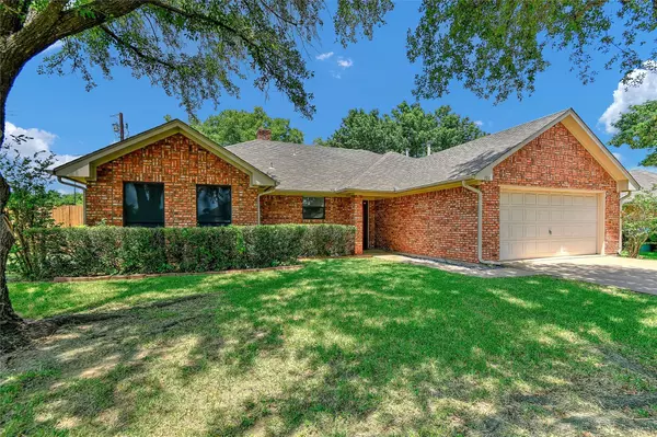 101 Forest Creek Drive, Sherman, TX 75092