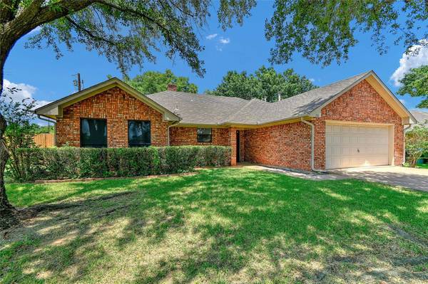 101 Forest Creek Drive, Sherman, TX 75092