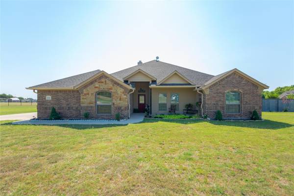 116 Helen Hampton Drive, Springtown, TX 76082