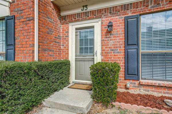 216 Samuel Boulevard #J-3, Coppell, TX 75019