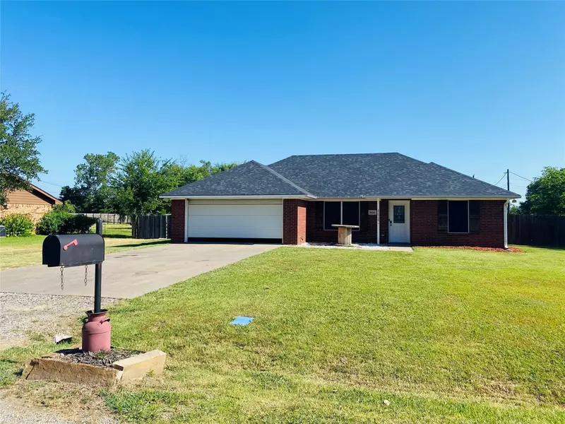 903 Amy Way, Bonham, TX 75418