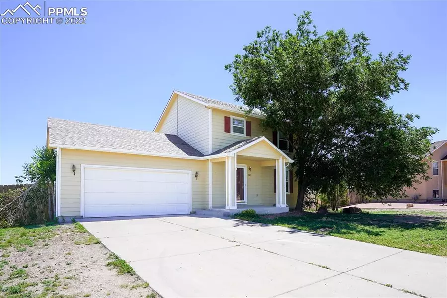 662 S Burro DR, Pueblo West, CO 81007