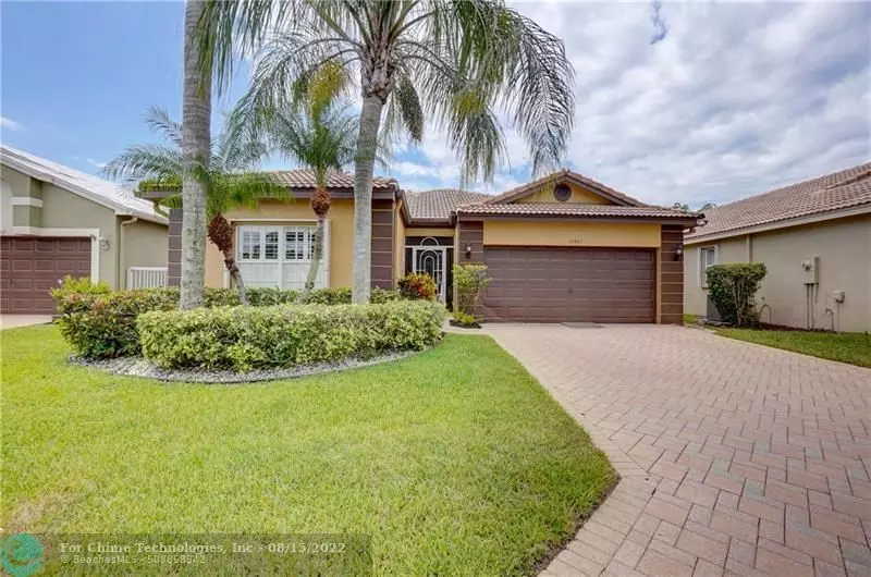 10463 S Utopia Cir, Boynton Beach, FL 33437