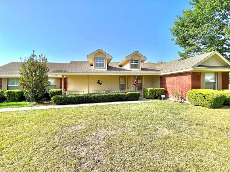 843 Rock Creek Lane, Red Oak, TX 75154