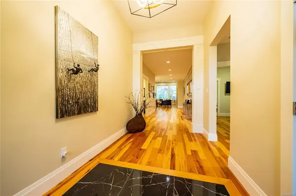 140 Bray Rd, Nanaimo, BC V9T 0J8