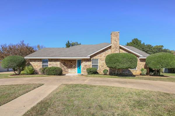 20 Crestwood Drive, Trophy Club, TX 76262