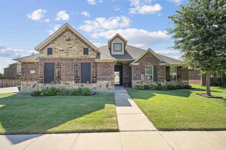 1681 Yukon Drive, Burleson, TX 76028