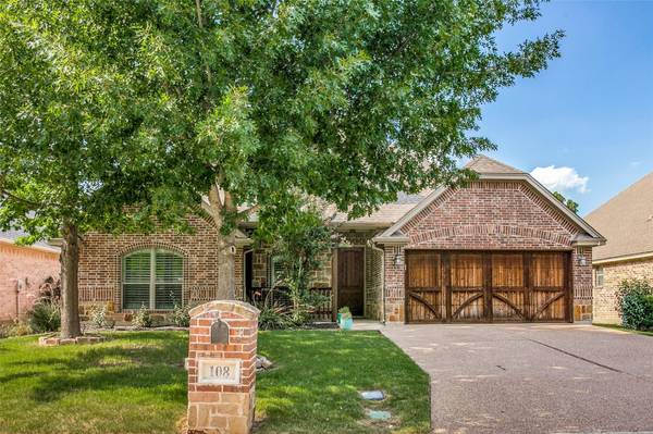 108 Castle Pines Drive, Willow Park, TX 76008