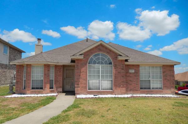 1017 Sabrina Court, Mesquite, TX 75149