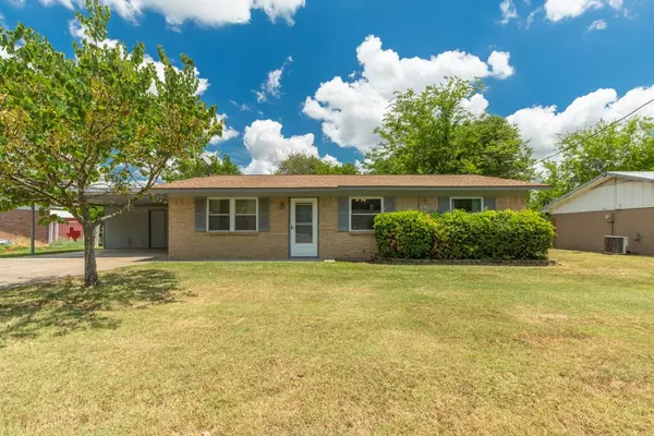 1020 S Davis Street S, Sulphur Springs, TX 75482