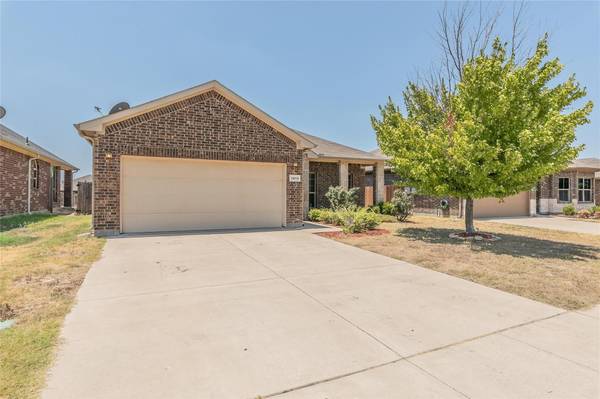 1013 Jodie Drive, Weatherford, TX 76087