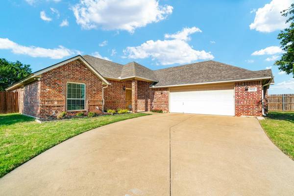 5932 Ridgecrest Drive, Watauga, TX 76148