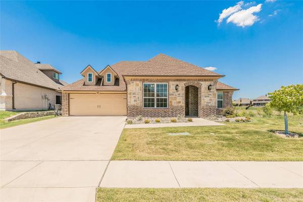 451 Sagebrush Drive, Aledo, TX 76008