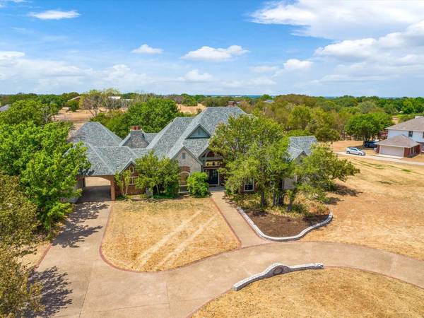 197 Clear Lake Lane, Weatherford, TX 76087