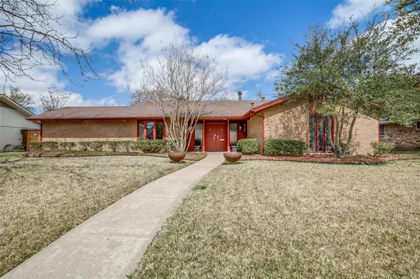 3139 Whirlaway Road, Dallas, TX 75229