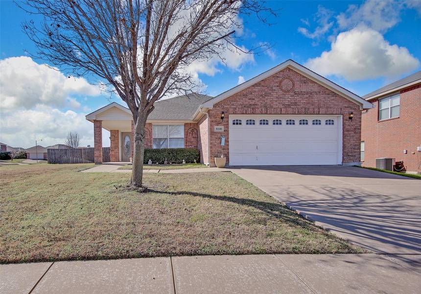 8140 Colwick Lane, Arlington, TX 76002