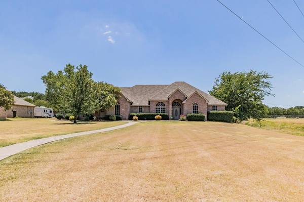 1141 Renfro Street, Burleson, TX 76028