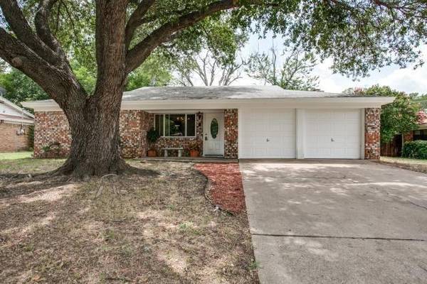 325 Belmont Street, Hurst, TX 76053