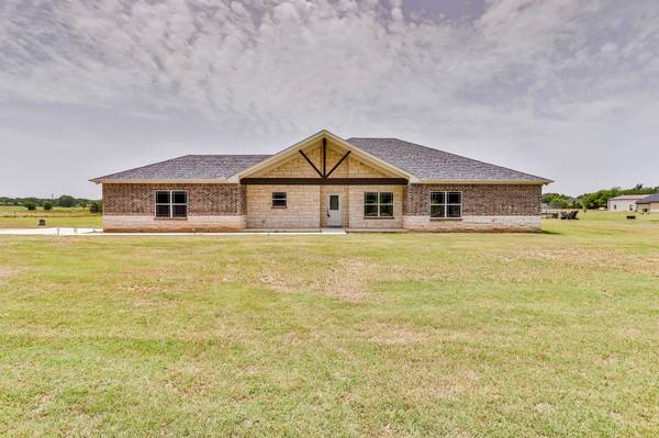 1566 County Road 2535, Decatur, TX 76234