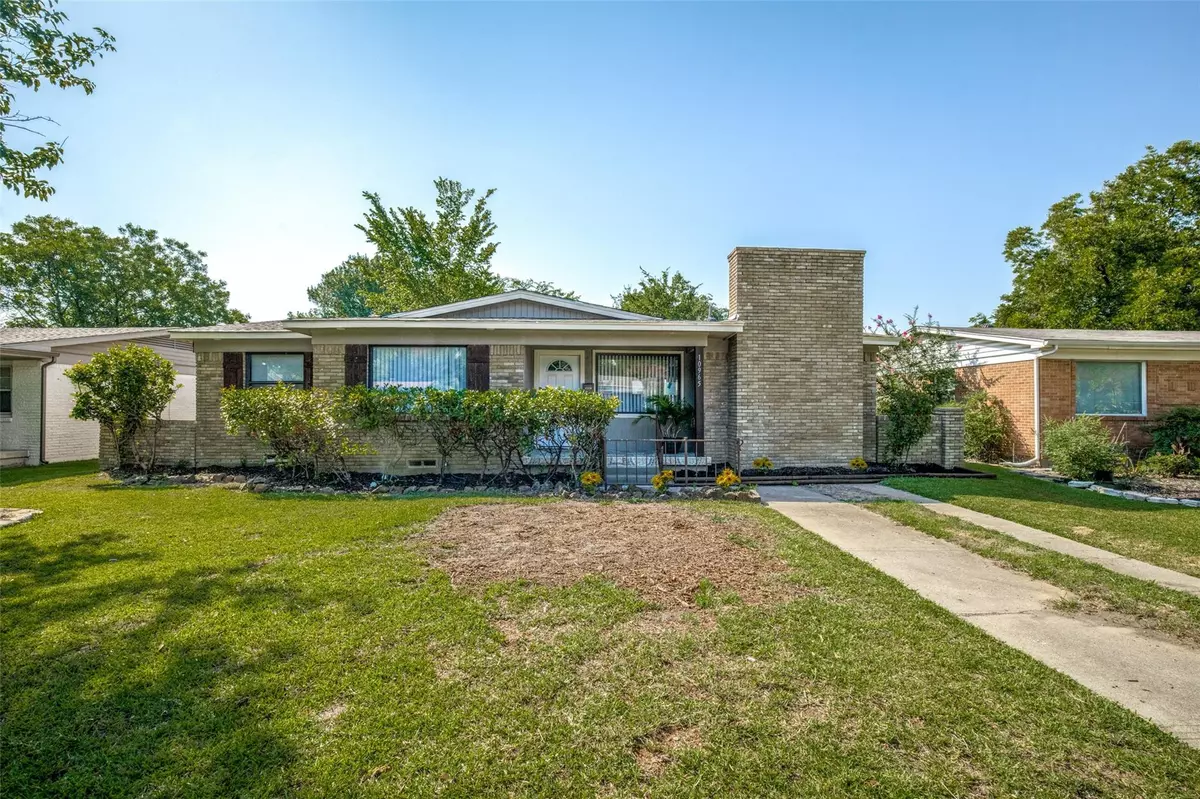 Dallas, TX 75228,10965 Park Oak Circle