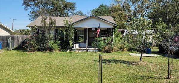 508 N Russell Street, Alvarado, TX 76009