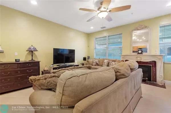 Pompano Beach, FL 33062,36 NE 23rd Ave  #36