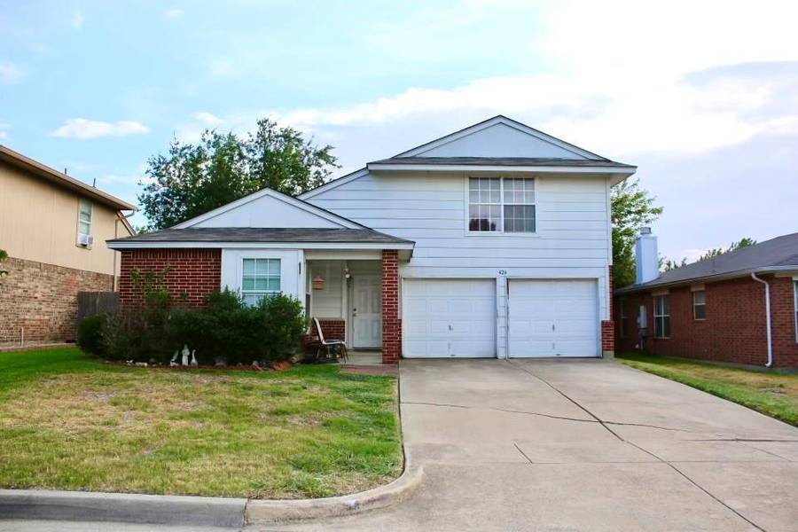 424 Blueberry Hill Lane, Mansfield, TX 76063