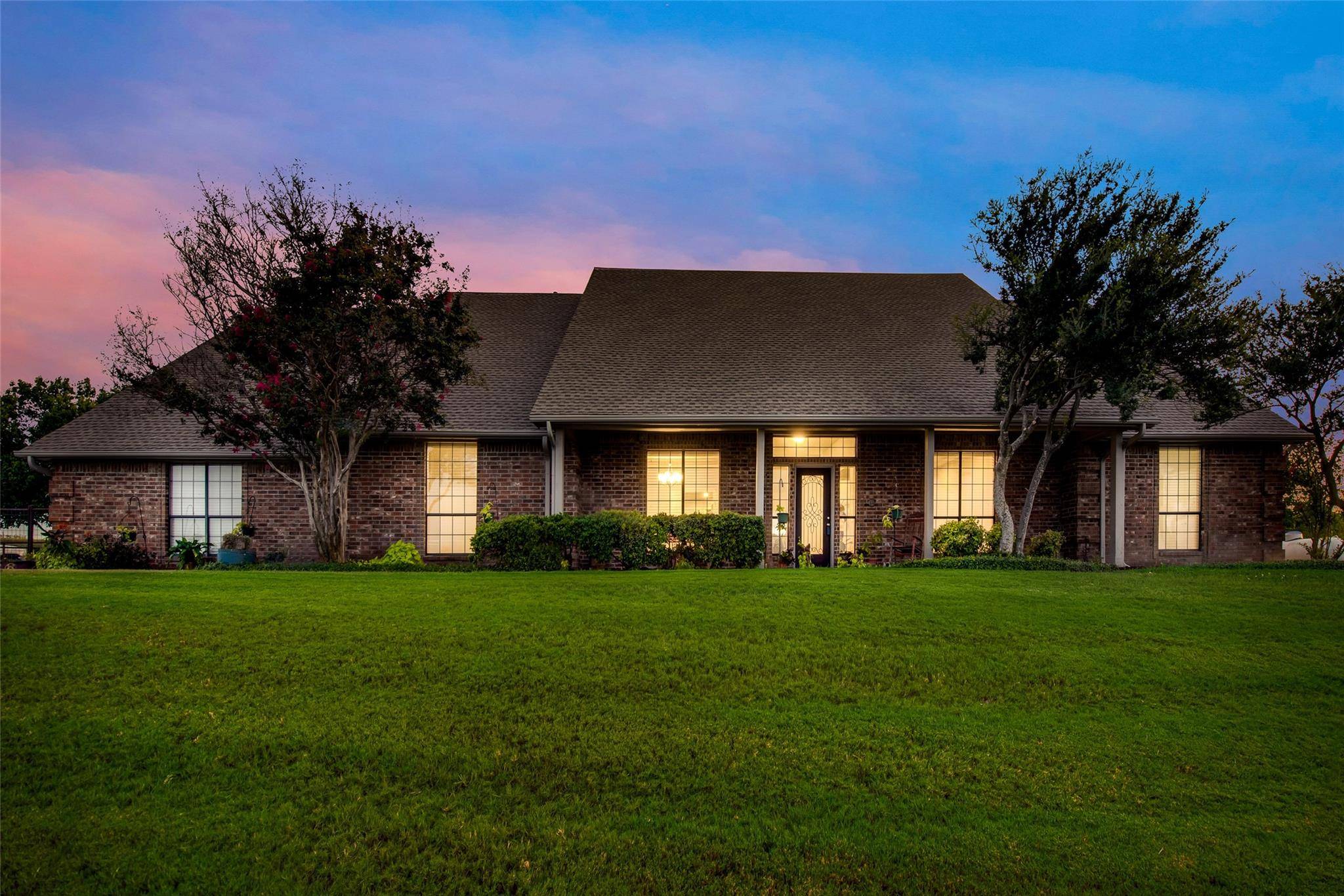 208 Jakes Trail, Aledo, TX 76008