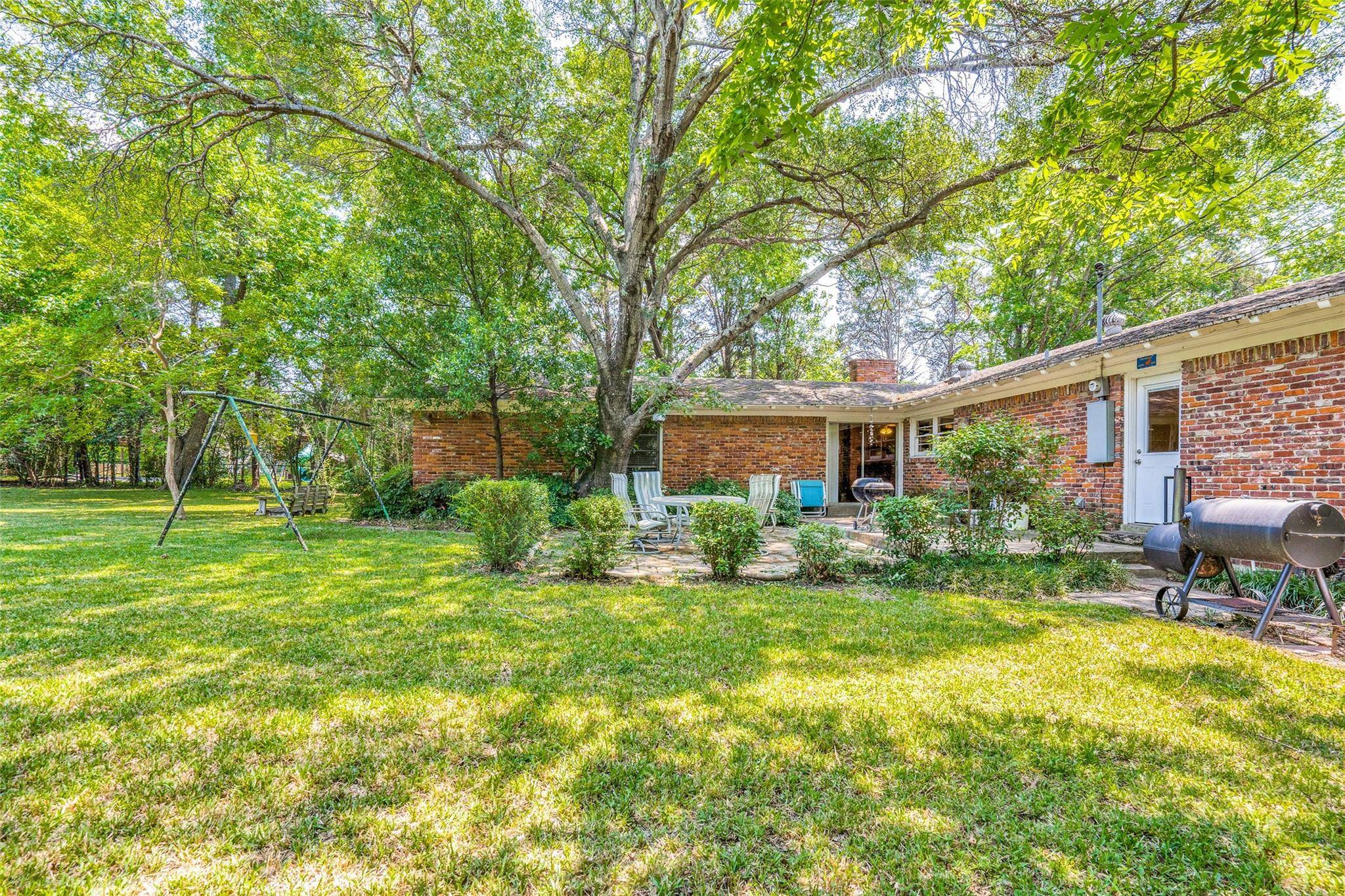 1936 Peavy Road, Dallas, TX 75228