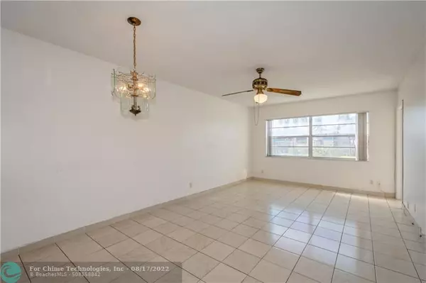 Lauderdale Lakes, FL 33313,5071 W Oakland Park Blvd  #205