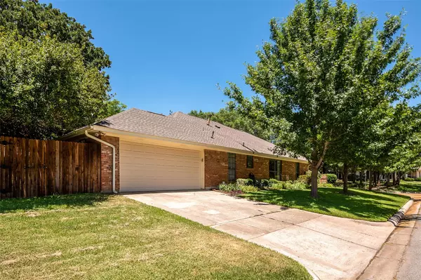 Arlington, TX 76017,5200 Rustle Leaf Drive