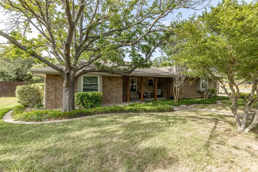 6108 S Ridge Road, Fort Worth, TX 76135