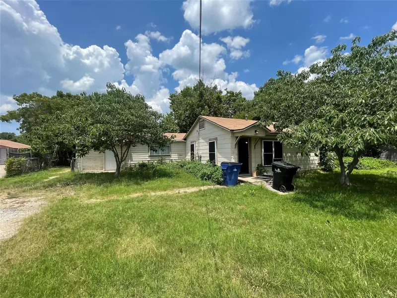 2513 Loy Lake Road, Denison, TX 75020