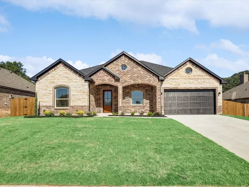 532 woodland Drive, Azle, TX 76020